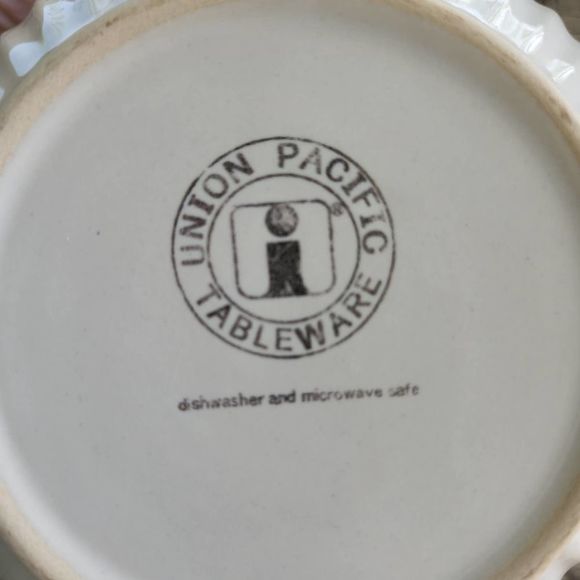 ANTIQUE Union Pacific Railroad Mixing Chefs Bowl 7" Stoneware Rib Cream Railway - Picture 2 of 9